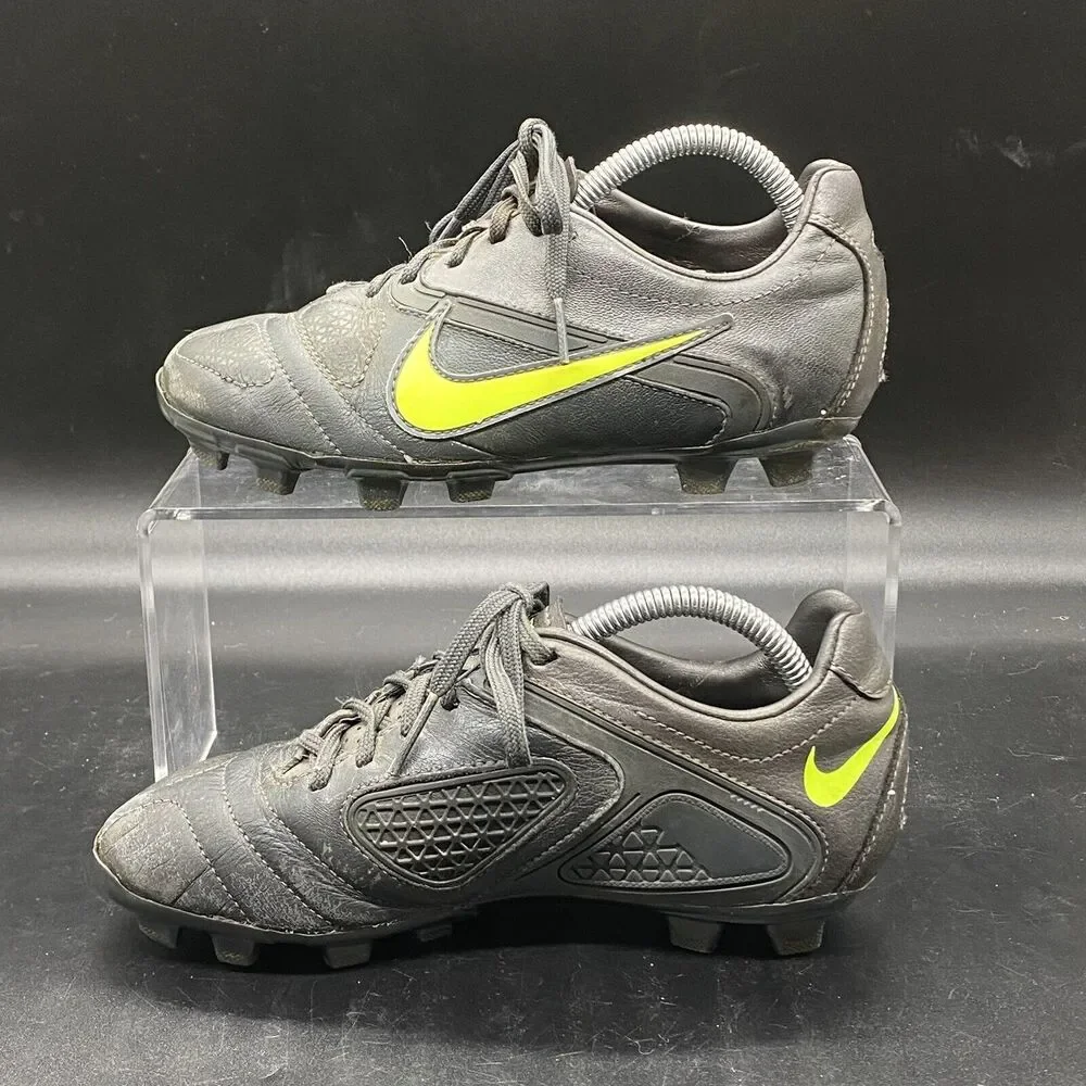 Nike CTR 360 2011 Rare 429538-070 Youth Size 2.5Y Soccer Cleats Shoes GUC